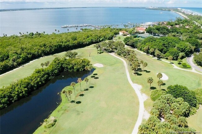 Building Photo - 8800 S Ocean Dr