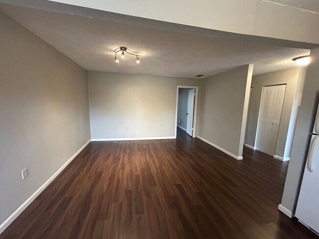 Building Photo - 2811 SW Archer Rd
