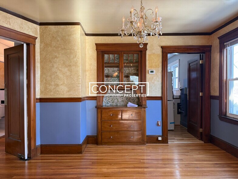 Building Photo - 155-157 Hillside Unit 2
