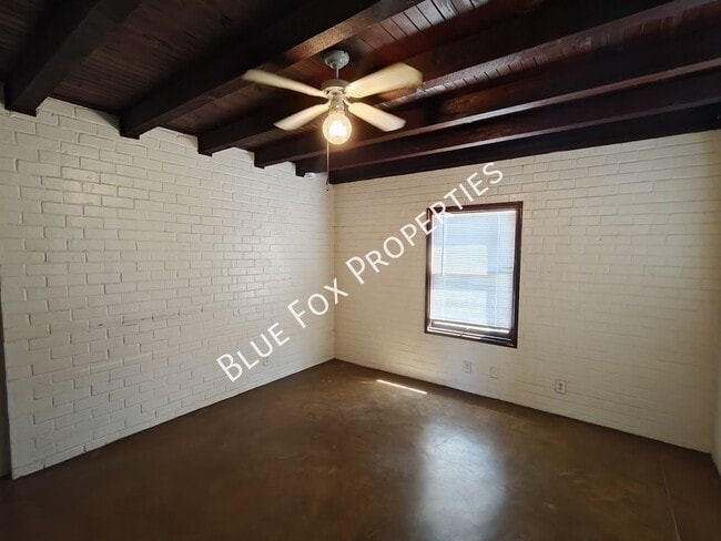 Building Photo - 1211 N Jones Blvd