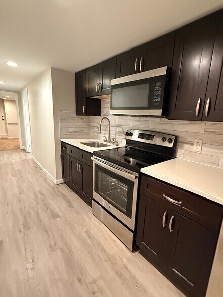 Building Photo - 37 N 63rd St