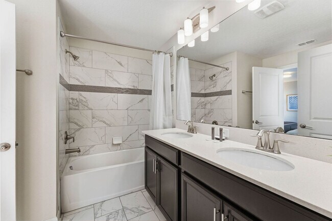 Building Photo - 8924 Stinger Dr