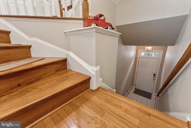 Building Photo - 1627 Colonial Hills Dr