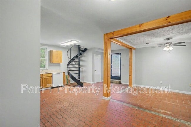 Building Photo - 2619 Livingston Ave