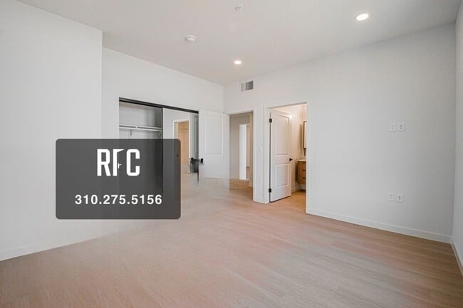 Building Photo - Welcome to the Gramercy