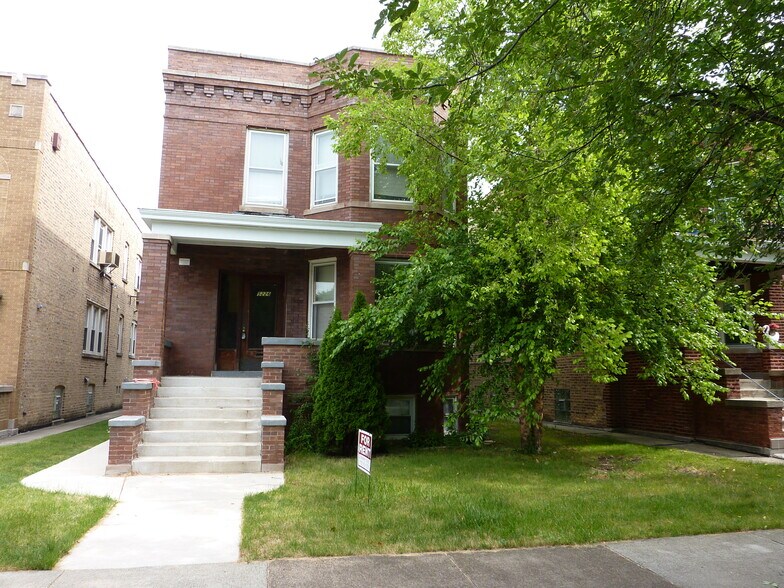 Building Photo - 5226 W Hutchinson St