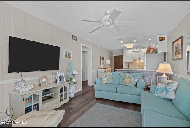 Building Photo - 301 Commerce Way