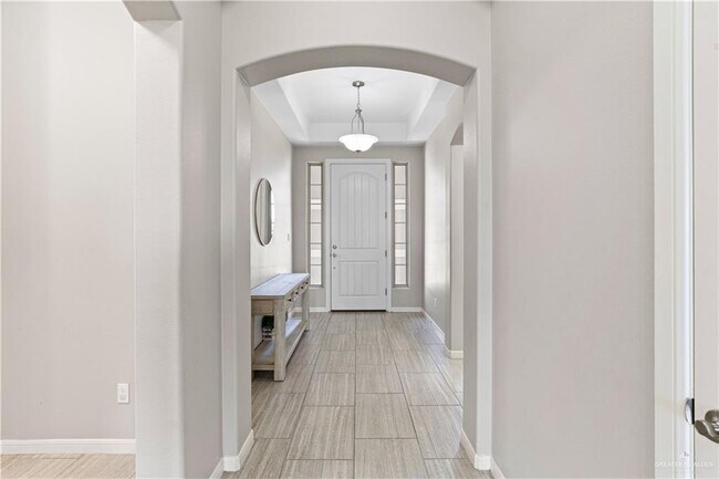 Building Photo - 14224 Amistad Cir