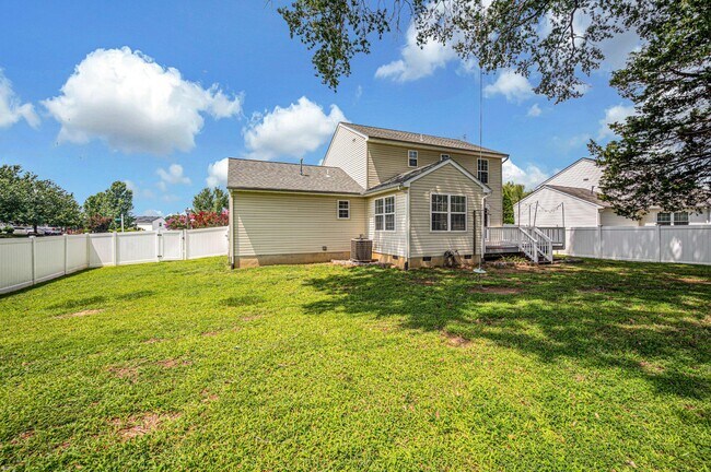 Building Photo - 12001 Setter Dr