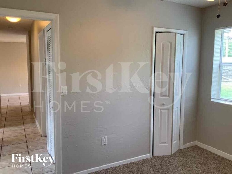 Building Photo - 1525 NW 126th St