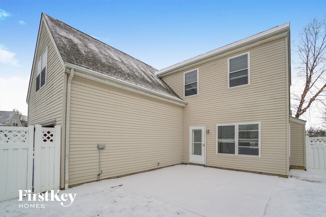 Building Photo - 1936 Seaside Cir