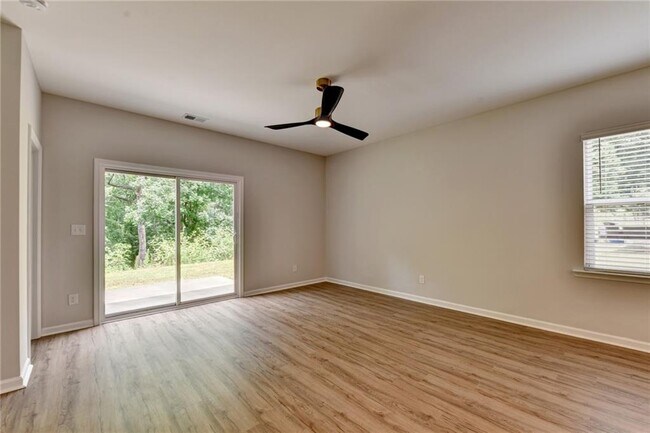 Building Photo - 175 Grey Falcon Ave