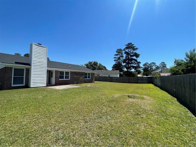 Building Photo - 7437 Avila Dr
