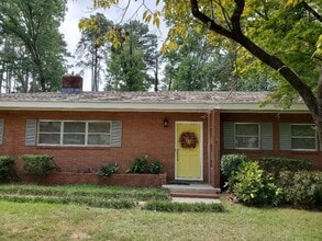 Building Photo - Newly Remodeled Mid Century Style Home!!