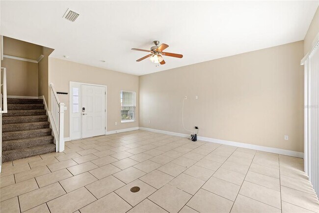 Building Photo - 1469 Salisbury Dr