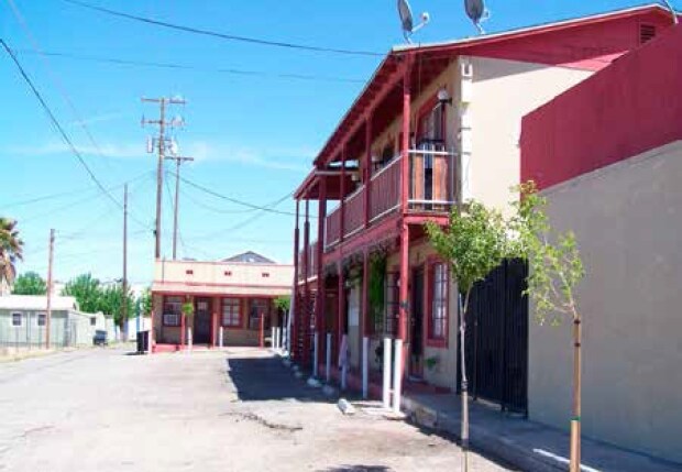 Building Photo - 405 N 1st Ave