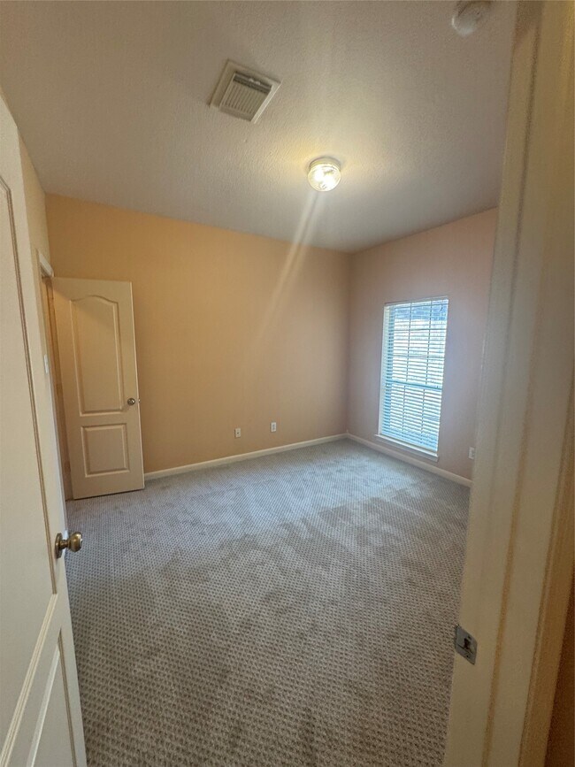Building Photo - 506 Cypress Vista