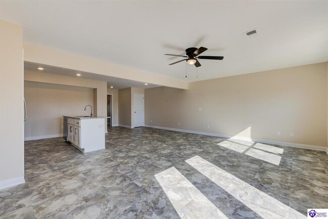 Building Photo - 203 Dixon Cir