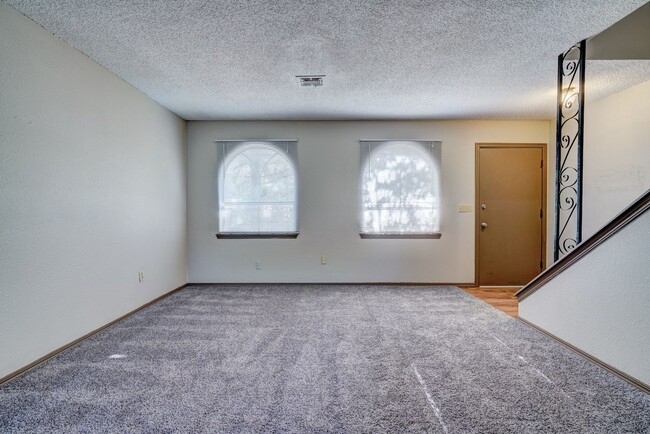 Building Photo - Discover Your New Home: 2-Bedroom Duplex A...