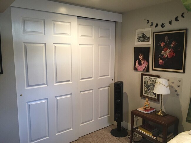 Building Photo - Live a Block Away from Sloan's Lake! Licen...