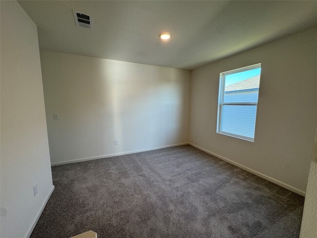 Building Photo - 8219 Vacek Xing Wy