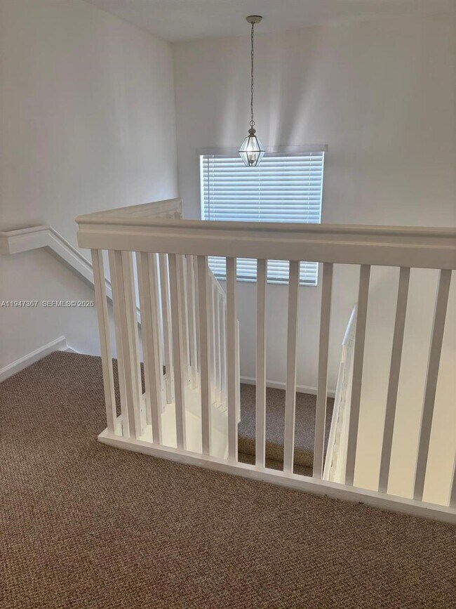 Building Photo - 15845 SW 49th Ct