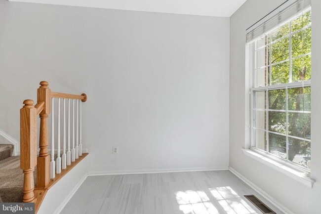 Building Photo - 6490 Tayack Pl