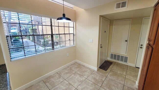 Building Photo - 2 Bed 1.5 Bath Gated Two Story Apartment I...