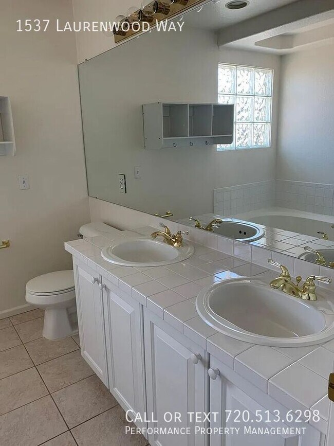 Building Photo - 1537 Laurenwood Way