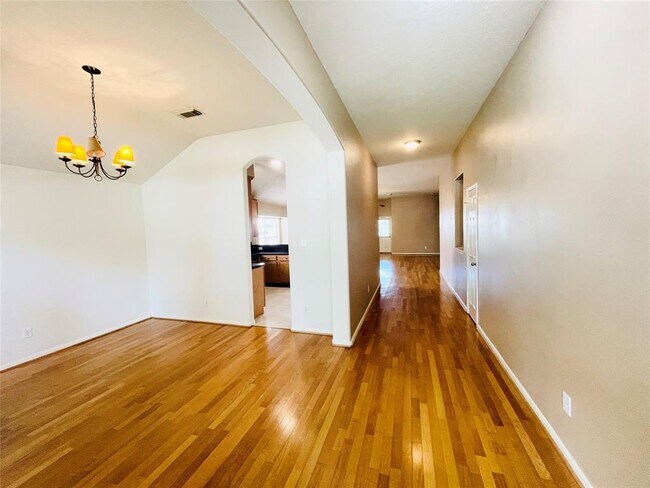 Building Photo - 3022 Texas Trail Ln