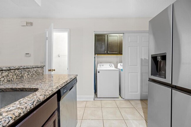 Building Photo - 11317 Stratton Park Dr