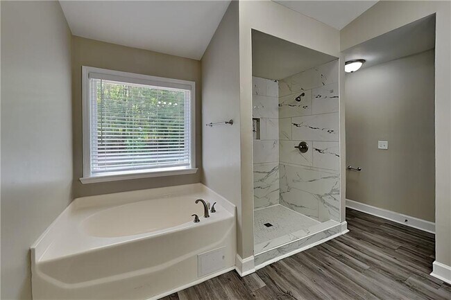 Building Photo - 3613 Aberdeen Way