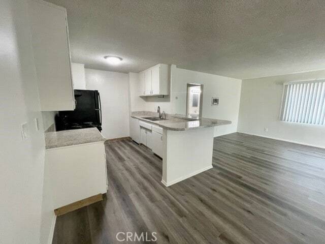 Building Photo - 685 E Vista Chino