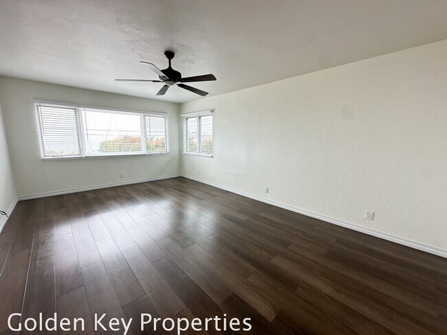 Building Photo - Ocean-View 2BR/2.5BA Townhome in Cardiff!