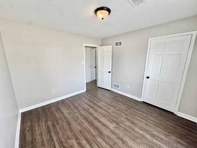 Building Photo - 3411 Emerald St