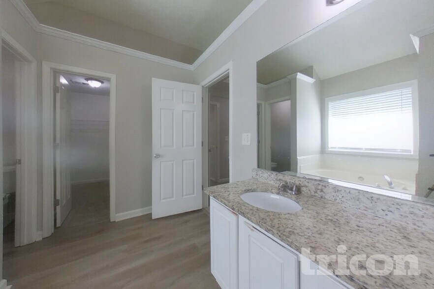 Building Photo - 4311 Glen Heights Way