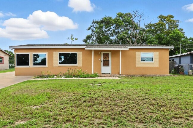 Primary Photo - 405 N Buena Vista Ave