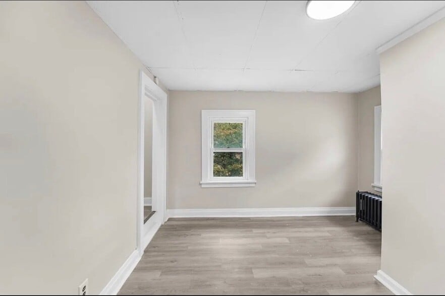 Building Photo - 108 Robble Ave