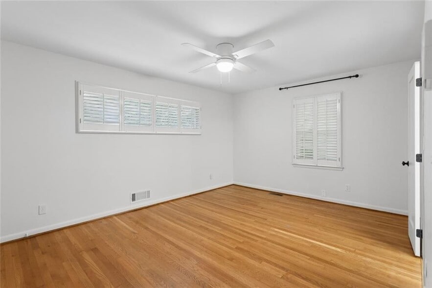 Building Photo - 4775 Merlendale Ct NW