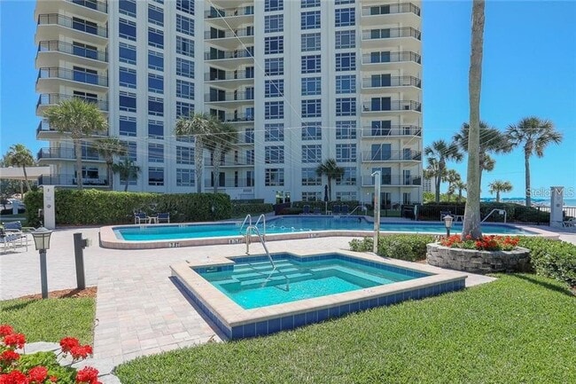 Building Photo - 2525 Gulf of Mexico Dr