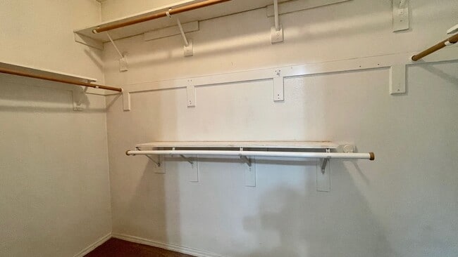 Building Photo - Single Level 4-Bedroom with 3-Car Garage in Berry Gardens