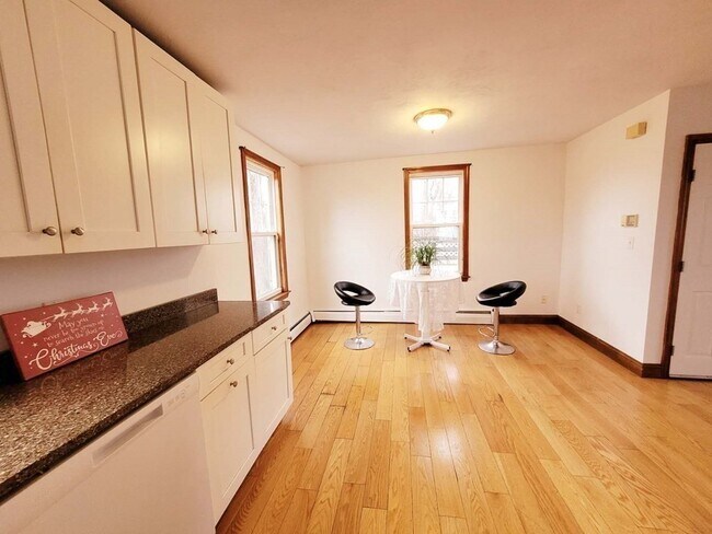Building Photo - 49 Alleyne St