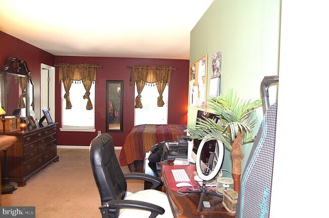 Building Photo - 403 Edgewood Ave
