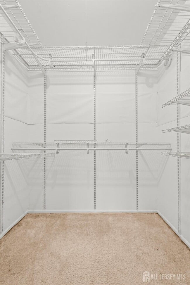 Building Photo - 823 Edison Glen Terrace