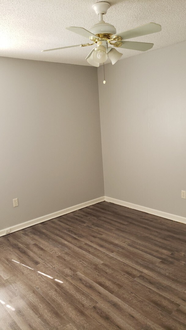 Building Photo - 4 Success Realty is now offering this 3 be...