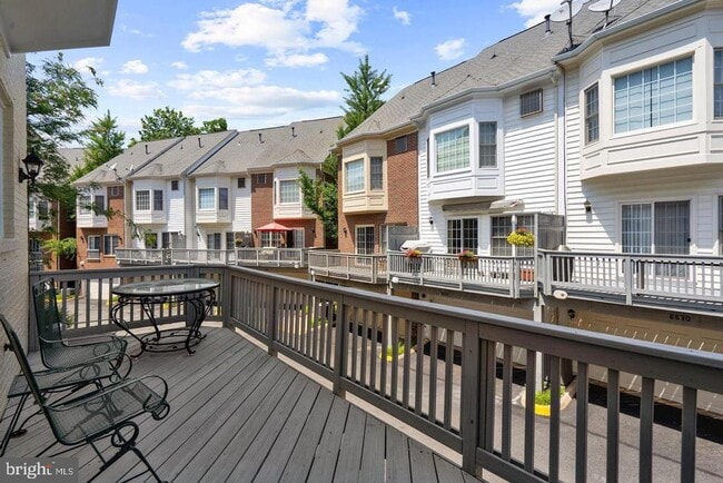 Building Photo - 8878 Ashgrove House Ln