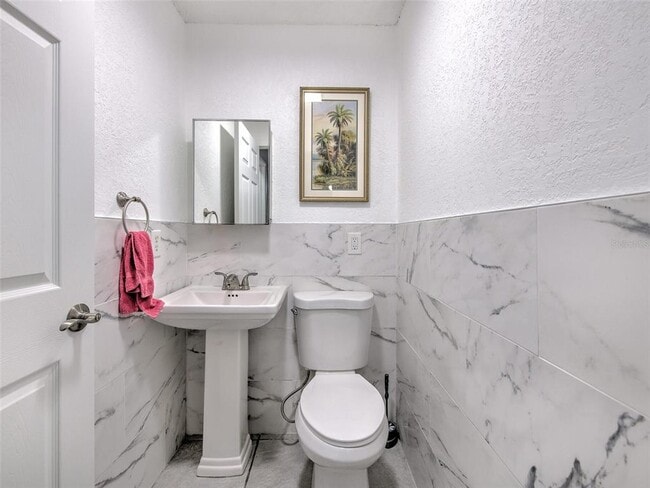 Building Photo - 4313 Tahitian Gardens Cir