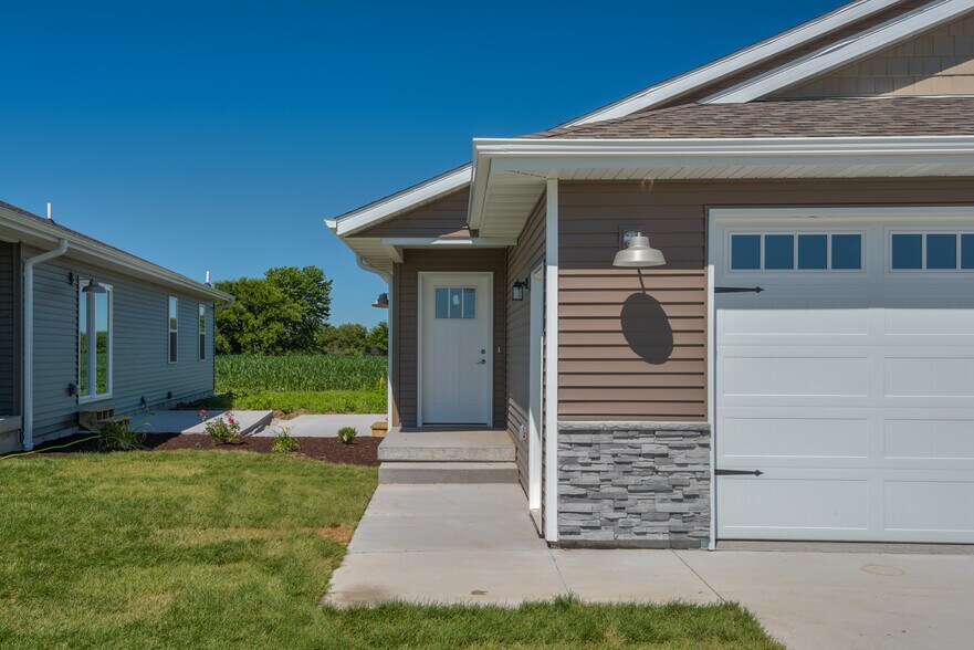 Building Photo - 701 Layne Dr