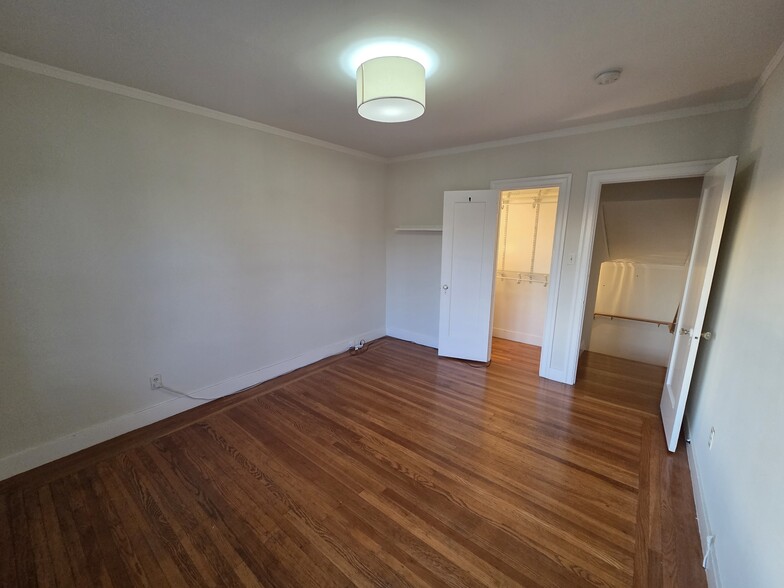 Building Photo - 3916 Quigley St