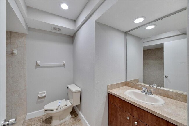 Building Photo - 3418 W Union St